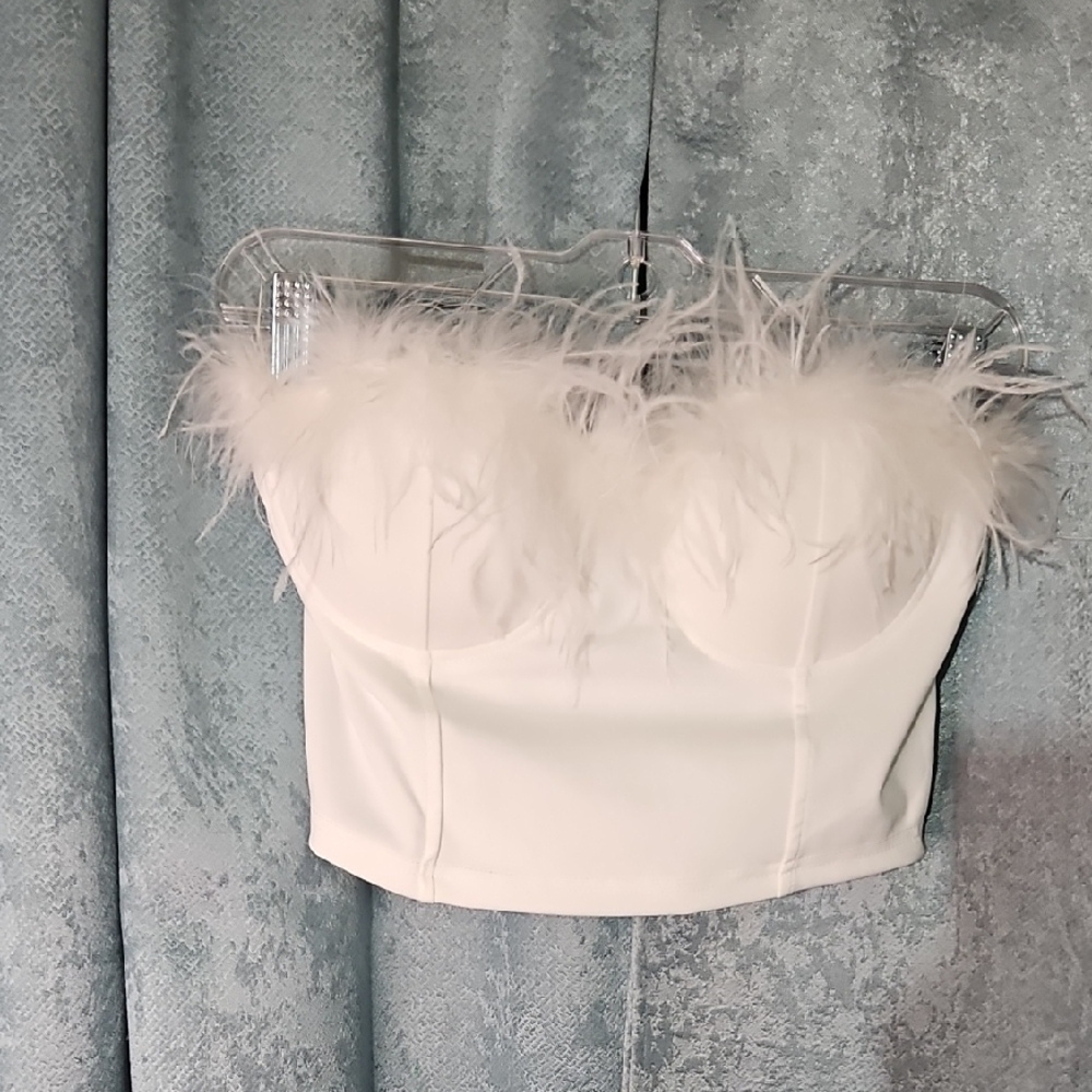 Salanta White Feather-Trimmed Corset Style Crop Top - Size Medium